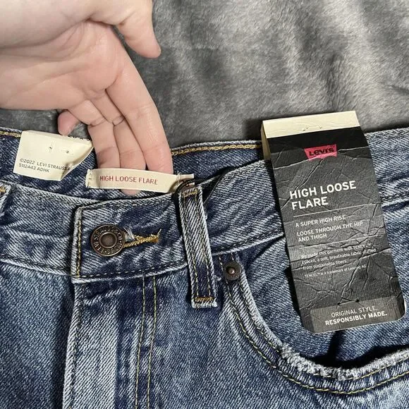 Levi's High Loose Flare Jeans Womens 26 X 32 Blue Wash High Rise Distressed - Picture 2 of 14